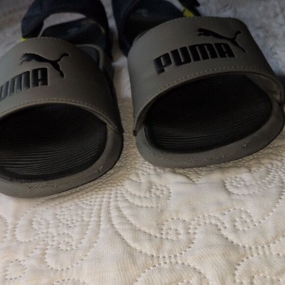 💲⬇️Puma Kids Sandals - Black and Gray - Picture 7 of 11